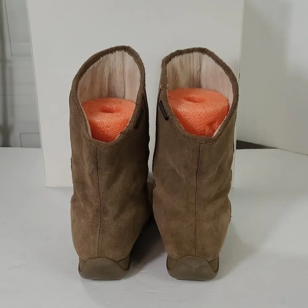 Sporto Ella SZ 9 Boots Waterproof Suede Insulated Brown Pull On Rubber Sole